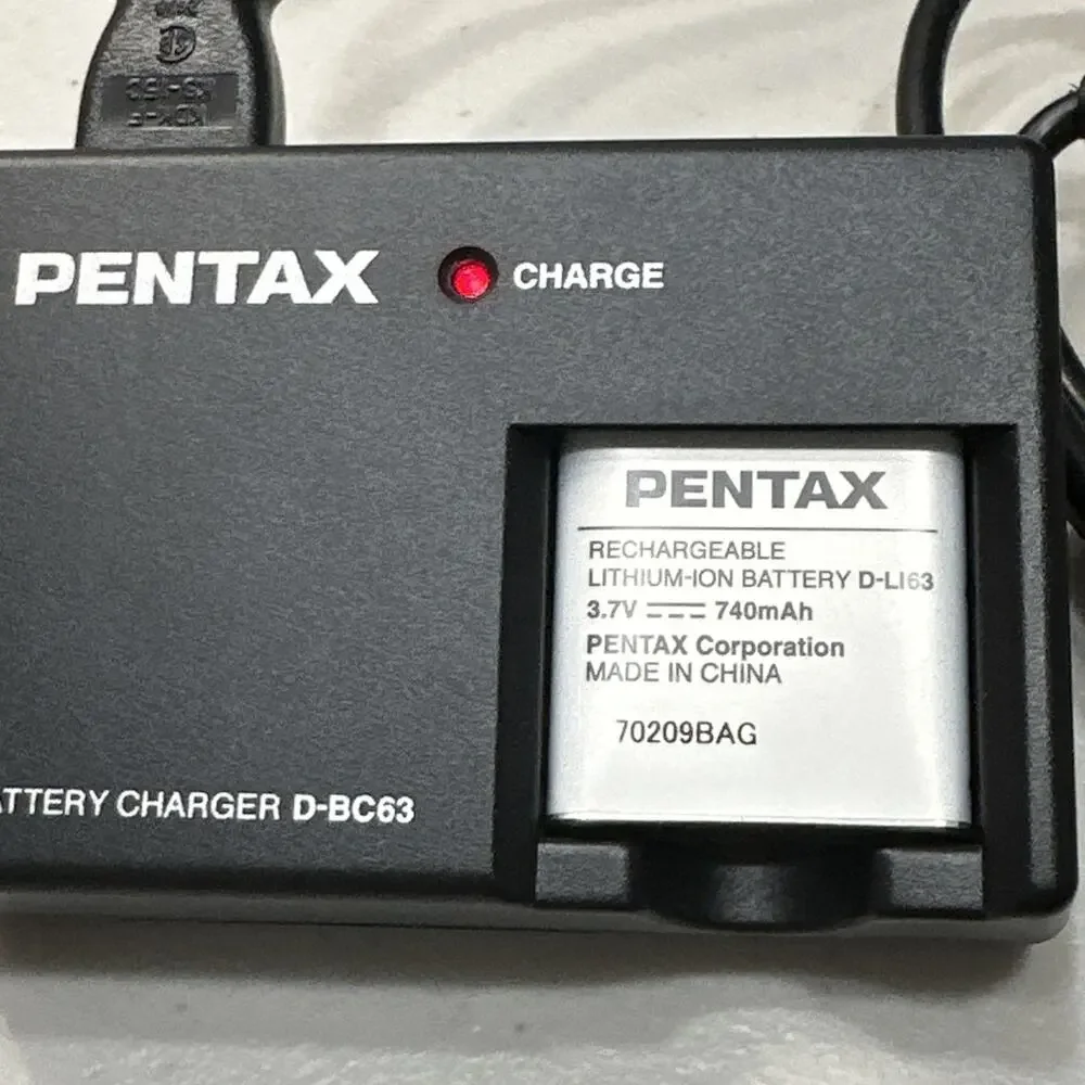 Pentax Optio W30 Waterproof Dustproof 7.1mp Camera Bundle Works (Needs LCD) P/O